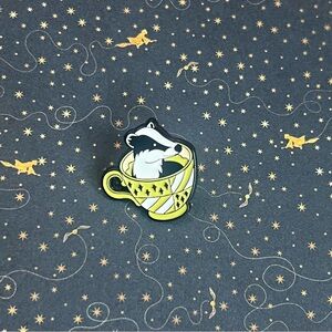 Harry Potter Hufflepuff Badger in Teacup Enamel Pin - Hogwarts house pride